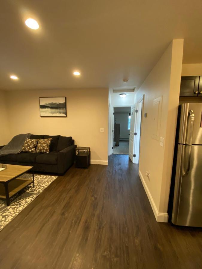 Beautiful 2 Bedroom 1 Bath Apartment With Private Garage Anchorage Exterior foto