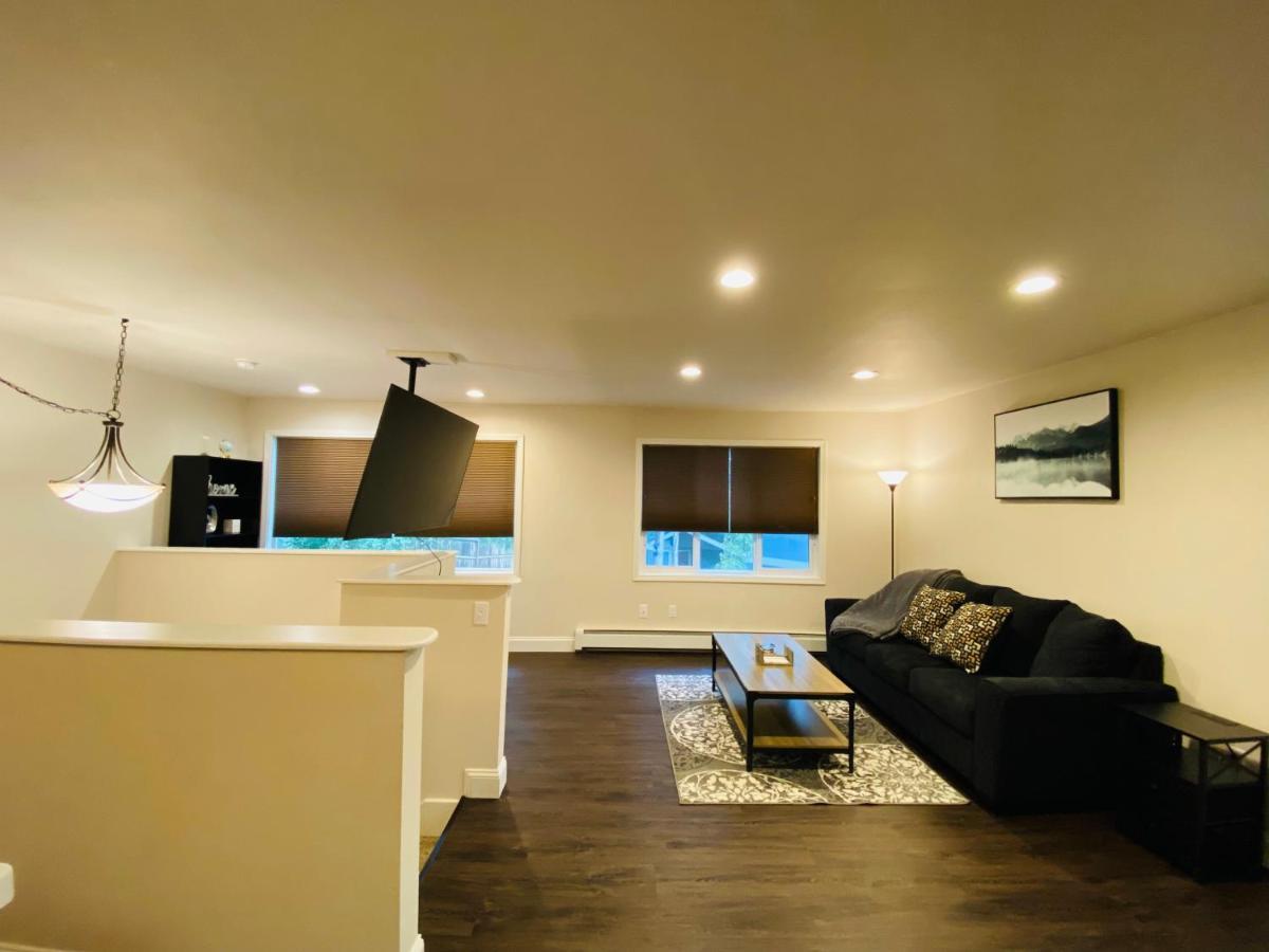 Beautiful 2 Bedroom 1 Bath Apartment With Private Garage Anchorage Exterior foto